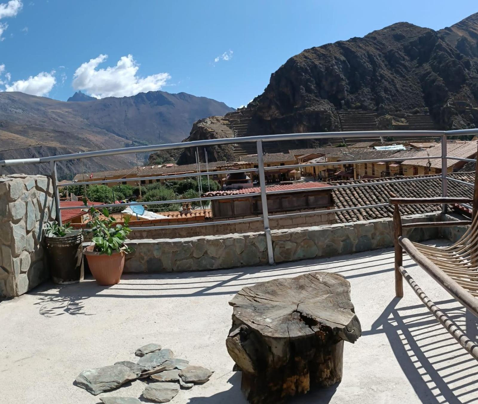 Intikilla Hostal Ollantaytambo Esterno foto